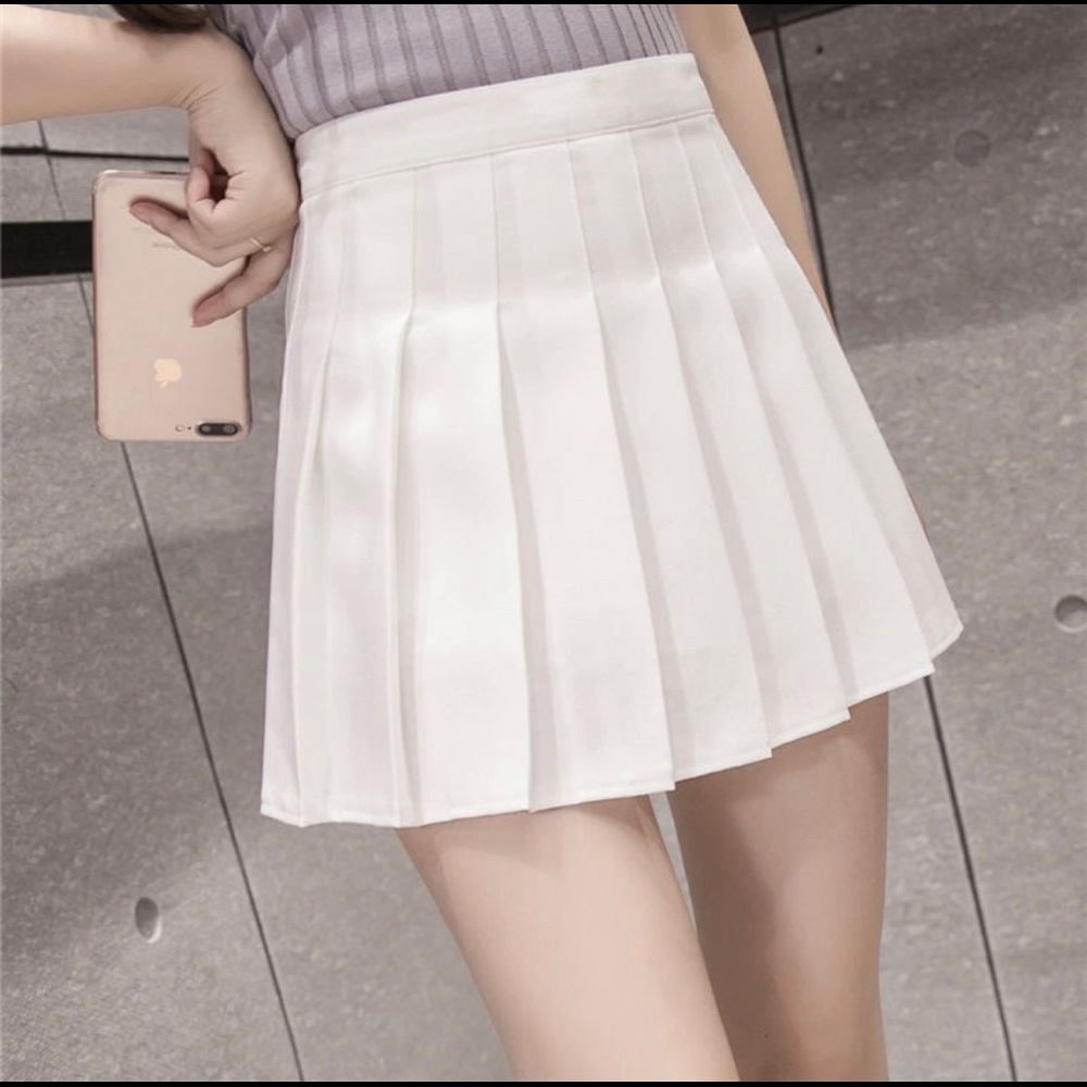 Yesstyle White Pleated Skirt